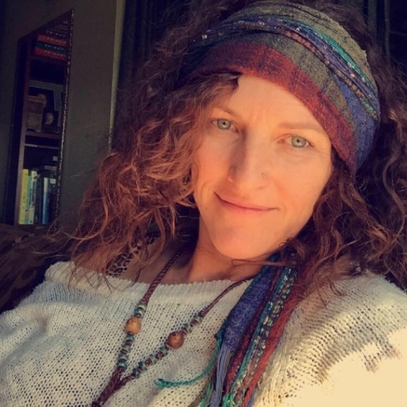 Meet your Posher, Mary - Picture 1 of 1